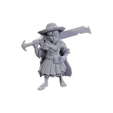 Wizkids Small: Female Halfling Magus (Low Level) 90711